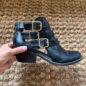 Soda buckled bootie